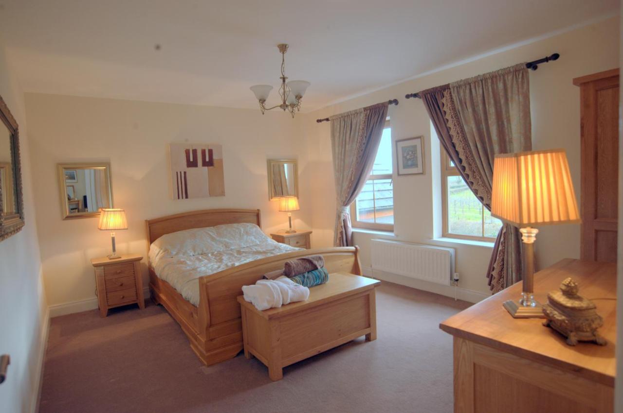 Knockalla Luxury Property With Hot Tub Suitable For Families Portadown Eksteriør billede