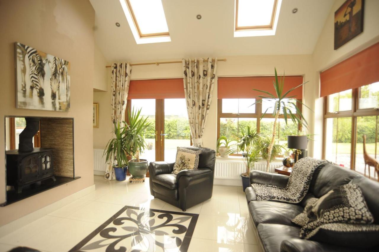 Knockalla Luxury Property With Hot Tub Suitable For Families Portadown Eksteriør billede