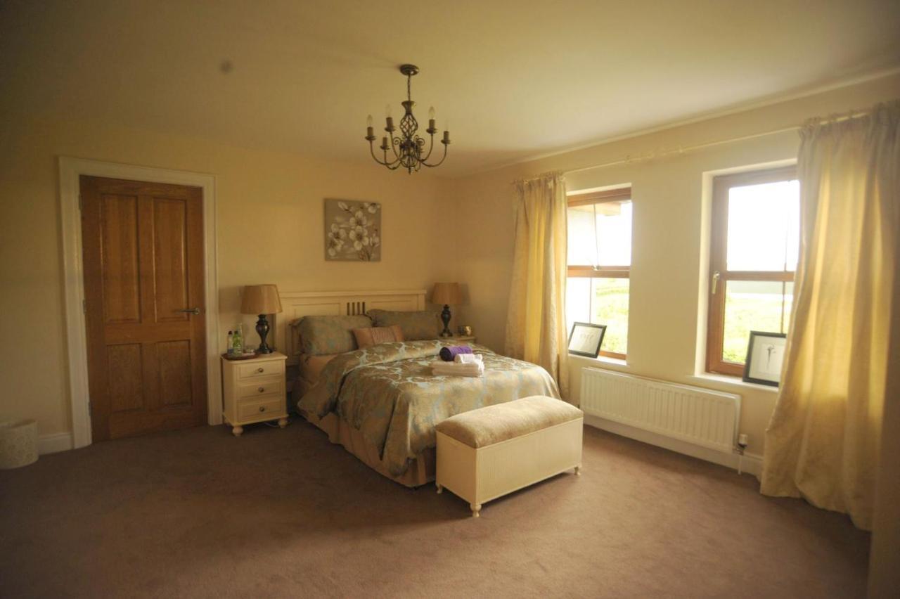 Knockalla Luxury Property With Hot Tub Suitable For Families Portadown Eksteriør billede