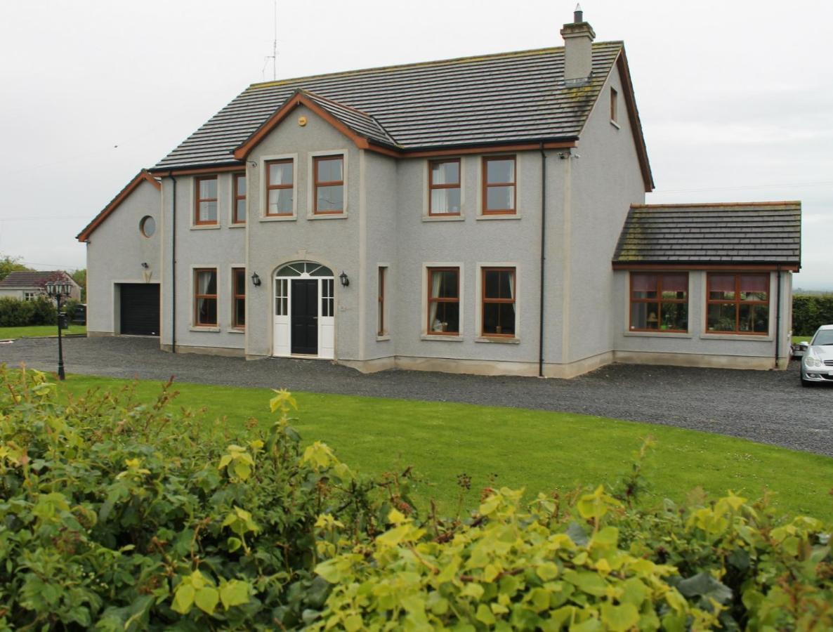 Knockalla Luxury Property With Hot Tub Suitable For Families Portadown Eksteriør billede